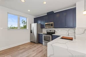 2041 Coral Heights Blvd, Oakland Park, FL 33308, Sold 07/19/21