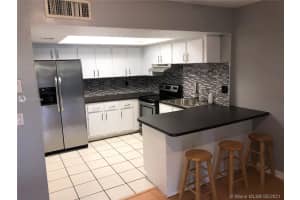 12 S Valencia Dr, Davie, FL 33324, Sold 09/27/21