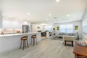 6691 Westview Dr, Lake Worth, FL 33462, Sold 11/15/21