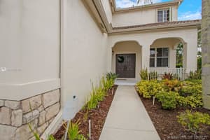 729 Tanglewood Cir, Weston, FL 33327, Sold 06/30/21