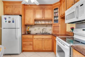 2200 Park Ln, Hollywood, FL 33021, Sold 07/28/21