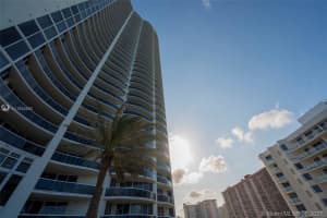17201 Collins Ave, Sunny Isles Beach, FL 33160, Sold 08/17/21