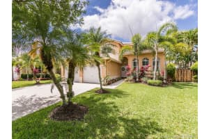 461 W Royal Cove Cir, Davie, FL 33325, Sold 06/17/21