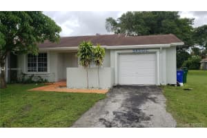 5450 Lakewood Cir S, Margate, FL 33063, Sold 07/16/21