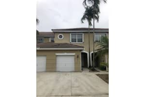 393 S W 122nd Terrace, Pembroke Pines, FL 33025, Sold 07/09/21