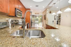 3484 Torremolinos Ave, Doral, FL 33178, Sold 08/12/21