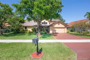 1510 E Oak Knoll Cir, Davie, FL 33324, Sold 07/28/21