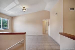 17302 NW 74th Ave, Hialeah, FL 33015, Sold 08/11/21