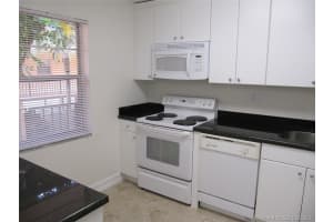 400 Commodore Dr, Plantation, FL 33325, Sold 07/29/21