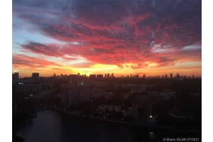 2555 Collins Ave, Miami, FL 33140, Sold 02/22/22