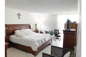 1121 Crandon Blvd APT D404, Key Biscayne, FL 33149, Sold 01/31/22