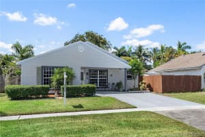 8660 SW 16th St, Pembroke Pines, FL 33025, Sold 07/08/21