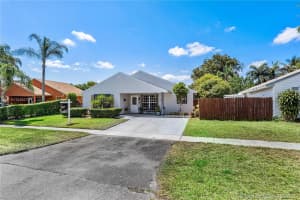 8660 SW 16th St, Pembroke Pines, FL 33025, Sold 07/08/21