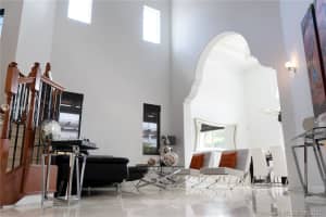 7044 NW 113th Pl, Doral, FL 33178, Sold 09/24/21