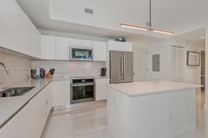 2960 NE 207th St, Aventura, FL 33180, Sold 11/11/21