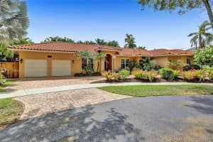 15545 NW 82nd Pl, Hialeah, FL 33016, Sold 07/30/21