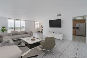5825 Collins Ave #6a, Miami Beach, FL 33140, Sold 10/15/21