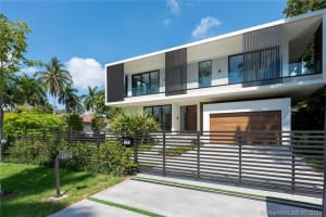 118 W 4th Ct, Miami Beach, FL 33139, Sold 07/27/21