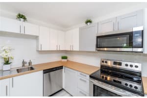 7000 NW 186th St, Hialeah, FL 33015, Sold 07/22/21