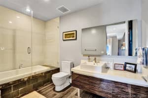 1100 Biscayne Blvd, Miami, FL 33132, Sold 09/02/21