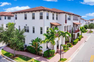 11946 SW 26th Ct, Miramar, FL 33025, Sold 09/27/21