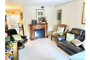 17322 NW 74th Ave, Hialeah, FL 33015, Sold 08/05/21