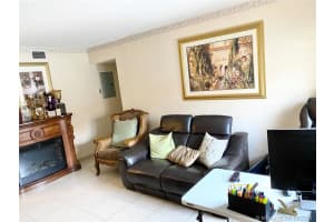 17322 NW 74th Ave, Hialeah, FL 33015, Sold 08/05/21