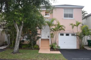 7256 SW 44th Ct, Davie, FL 33314, Sold 07/16/21