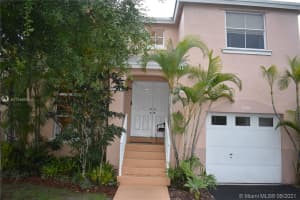 7256 SW 44th Ct, Davie, FL 33314, Sold 07/16/21