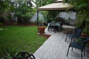 7256 SW 44th Ct, Davie, FL 33314, Sold 07/16/21