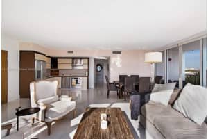 2155 Washington Ct, Miami Beach, FL 33139, Sold 07/21/22