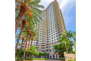 19501 W Country Club Dr, Aventura, FL 33180, Sold 12/23/21