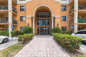 9300 Fontainebleau Blvd E202, Miami, FL 33172, Sold 07/07/21