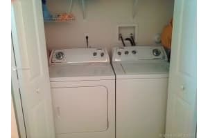 10022 NW 7th St, Miami, FL 33172, Sold 08/06/21