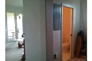 10022 NW 7th St, Miami, FL 33172, Sold 08/06/21