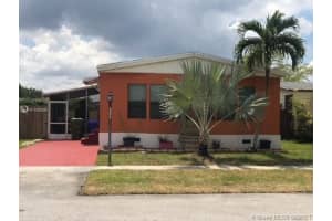 251 NW 218th Terrace, Pembroke Pines, FL 33029, Sold 09/01/21