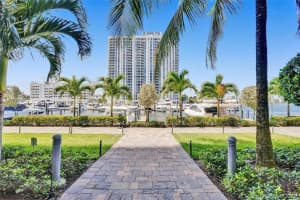 17111 Biscayne Blvd, North Miami Beach, FL 33160, Sold 04/27/22