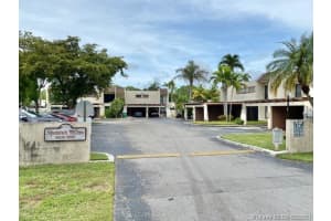 6512 Kendale Lakes Dr, Miami, FL 33183, Sold 10/12/21