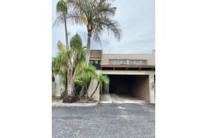 6512 Kendale Lakes Dr, Miami, FL 33183, Sold 10/12/21