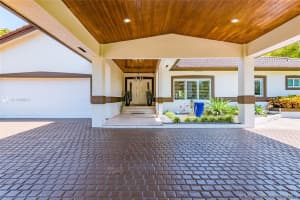 7310 SW 169th St, Palmetto Bay, FL 33157, Sold 08/06/21