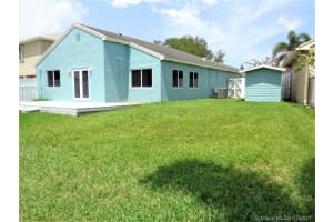 365 W Riverbend Dr, Sunrise, FL 33326, Sold 09/30/21