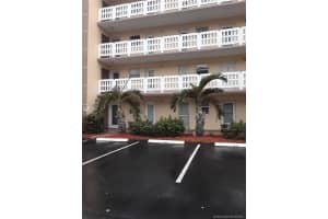 202 SE 10th St, Dania Beach, FL 33004, Sold 08/20/21