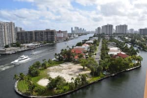 121 Golden Isles Dr, Hallandale Beach, FL 33009, Sold 02/01/22