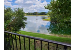 9688 Fontainebleau Blvd, Miami, FL 33172, Sold 08/16/21