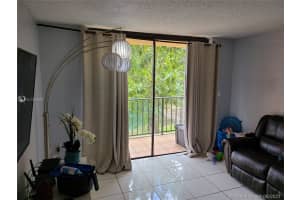 9688 Fontainebleau Blvd, Miami, FL 33172, Sold 08/16/21