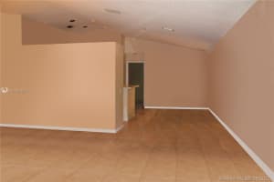 1572 Presidio Dr, Weston, FL 33327, Sold 07/09/21