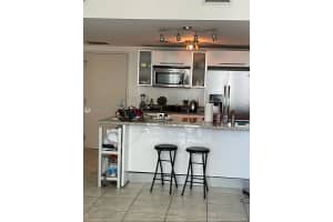 185 SW 7th St 12th floor, Miami, FL 33130, Sold 11/19/21