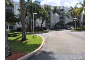 9725 NW 52nd St, Doral, FL 33178, Sold 09/23/21