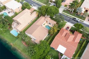 19894 SW 3rd Pl, Pembroke Pines, FL 33029, Sold 08/30/21