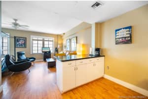 530 Ocean Dr, Miami Beach, FL 33139, Sold 09/08/21